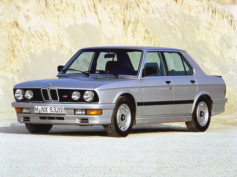 Изображение M5 (E28)